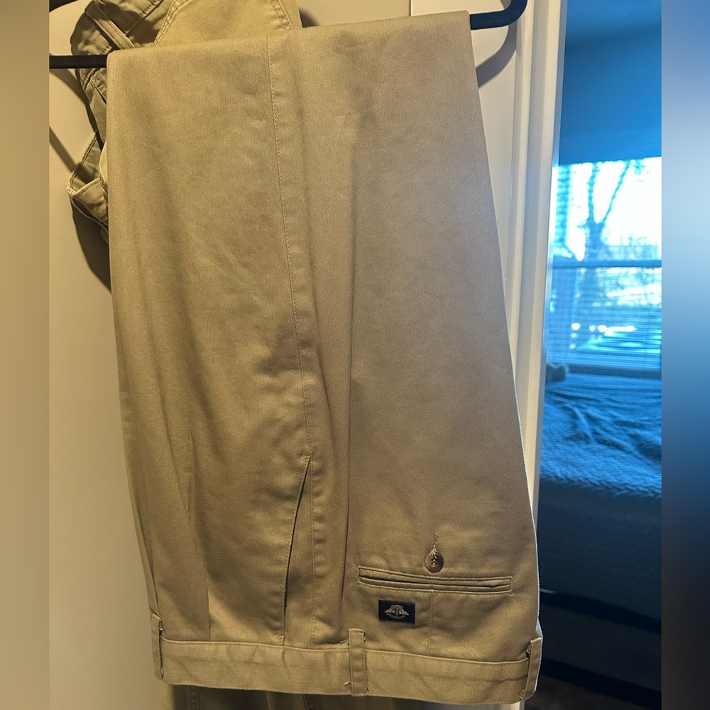 Men’s khakis